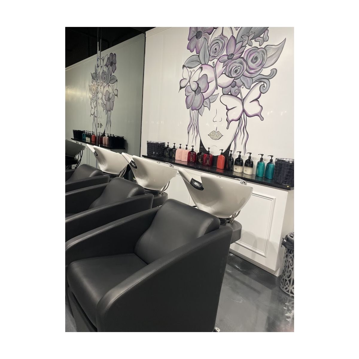 Deco Bouvier Shampoo Station