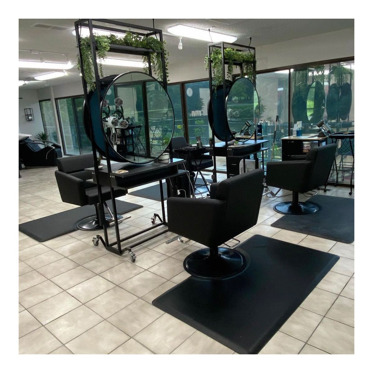 Deco Bria Styling Chair