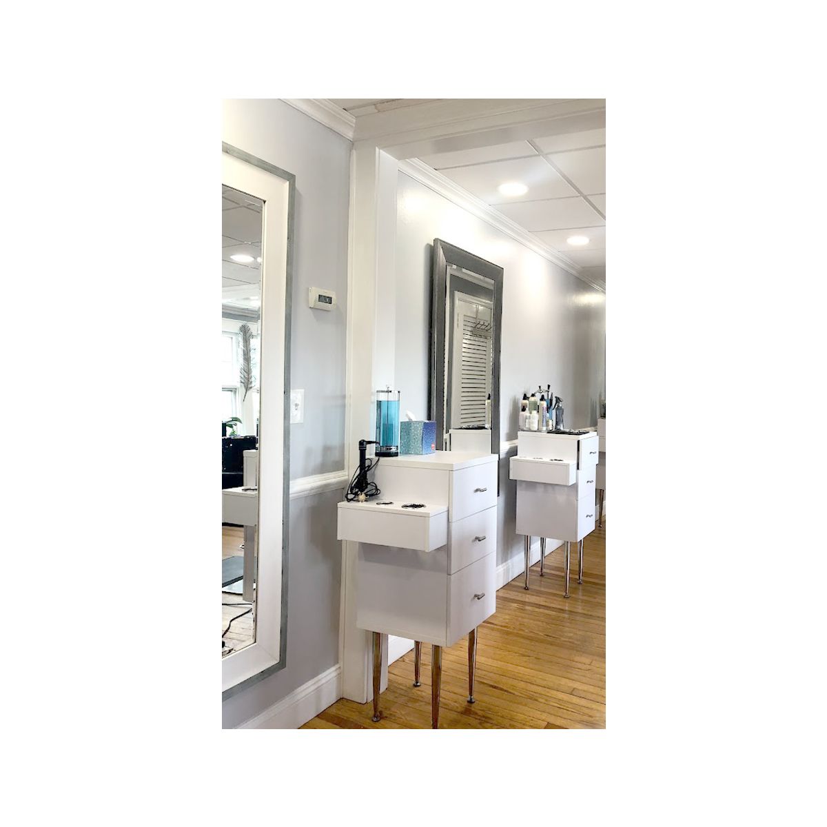 Deco Vincino Side Cabinet